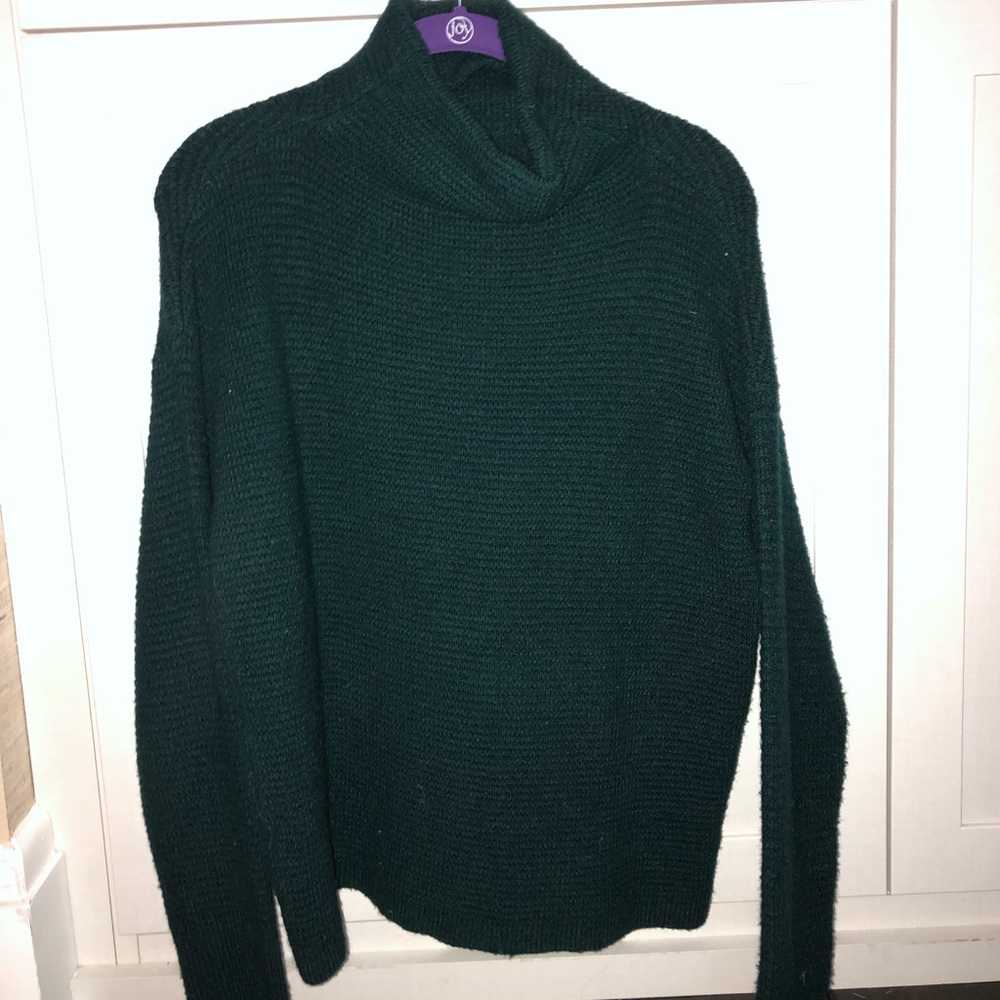 Turtle neck sweater